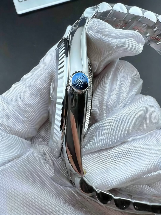 CLEANクリーン工場 ROLEXロレックスデイトジ ャスト126334 41mmダイヤモンド入りブラック文 字盤 フルーテッドベゼル ジュビリープレスレット 1:1精度