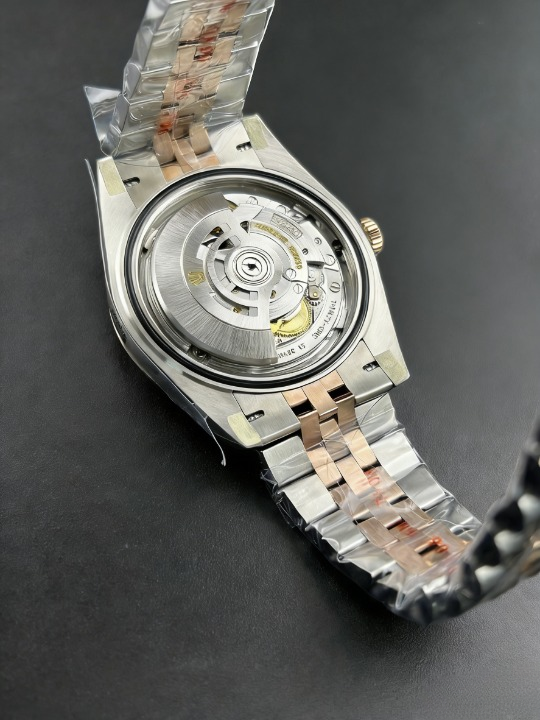 CLEANクリーン工場 ROLEXロレックスデイトジ ャスト126331 41mmコンビローズゴールド  シルバ ーフルーテッドモチーフダイヤル ジュビリープレ スレット 1:1精度