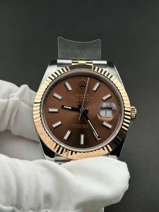 CLEANクリーン工場 ROLEXロレックスデイトジ ャスト コンビローズゴールド126331 チョコレー 41mm フルーテッドベゼル ジュビリ ト文字盤 ープレスレット 1:1精度