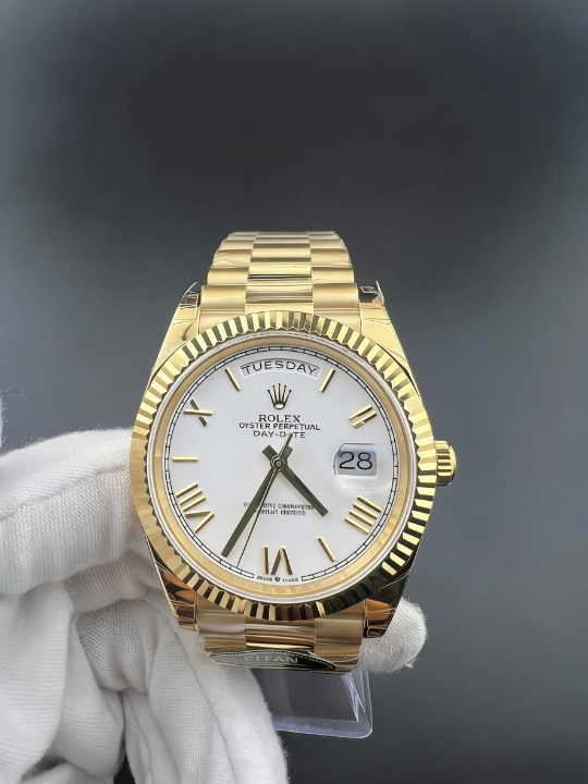 CLEANクリーン工場 ROLEXロレックスデイデイデイ ト イエローゴールド228238 40mm ホワイト文 字盤 フルーテッドベゼル プレジデントプレスレッ 1:1精度