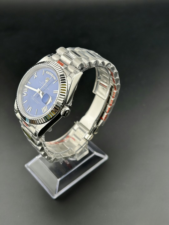 CLEANクリーン工場  ROLEXロレックスデイデイ ト 228239  40mm ブルー文字盤ローマ字 フルー テッドベゼル プレジデントプレスレット 1:1精度