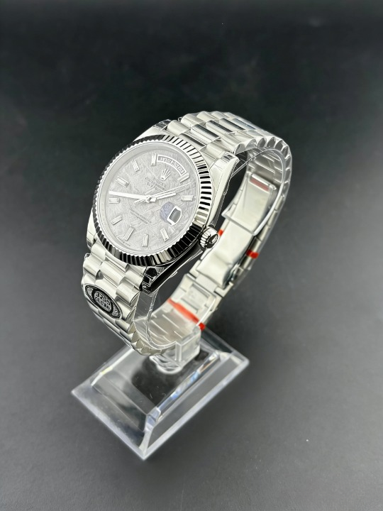 CLEANクリーン工場 ROLEXロレックスデイデイデイ ト 228239 40mmメテオライト文字盤ダイヤ目盛。 り フルーテッドベゼル プレジデントプレスレット 1:1精度
