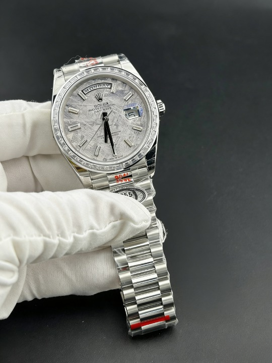 CLEANクリーン工場 ROLEXロレックスデイデイ ト 228396tbr 40mmダイヤ目盛り メテオライ ト文字盤 ダイヤモンドベゼル プレジデントプレス レット 1:1精度