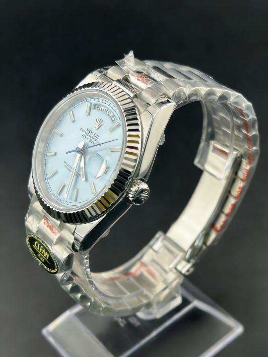 CLEANクリーン工場 ROLEXロレックスデイデイ  40mmアイスブルー文字盤 フルーテッ ト 228236 ドベゼル プレジデントプレスレット 1:1精度