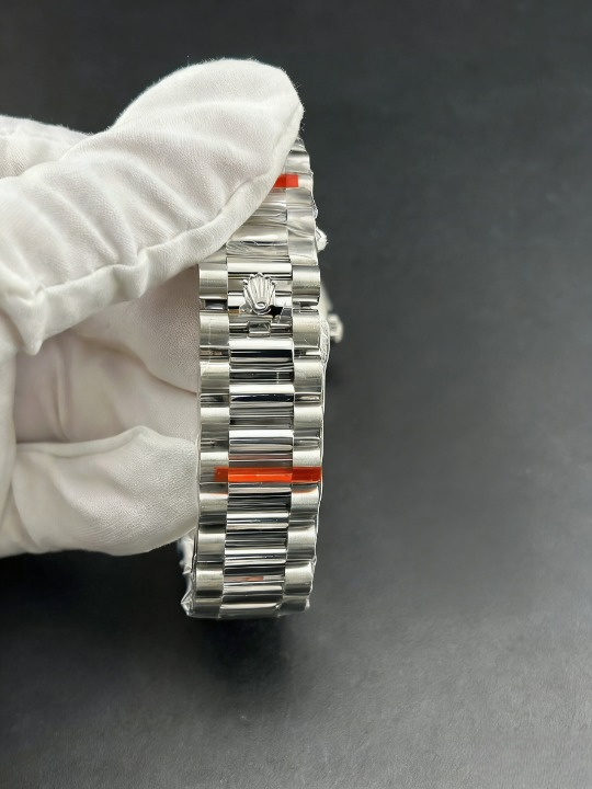 CLEANクリーン工場 ROLEXロレックスデイデイデイ 228236 40mmアイスブルー文字盤ローマ数字 フルーテッドベゼル プレジデントプレスレット 1:1精度