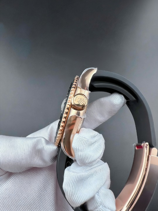 CLEANクリーン工場ROLEXロレックス ヨットマス ター40 126655 ローズゴールド プラック文字盤 ラバープレスレット 1:1精度