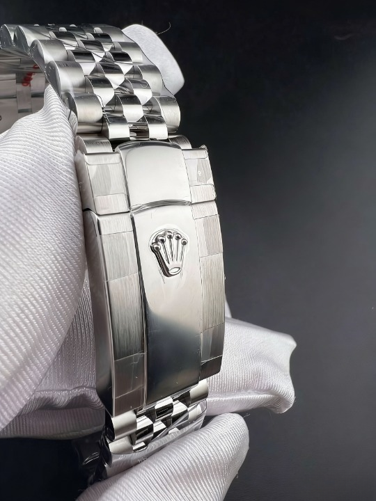 CLEANクリーン工場  ROLEXロレックスデイトジ ャスト126334 41mmホワイト文字盤 ブルーテッド ベゼル ジュビリープレスレット 1:1精度