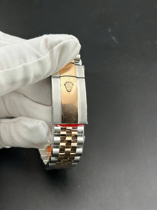 CLEANクリーン工場 ROLEXロレックスデイトジ ャスト コンビローズゴールド126331 チョコレー 41mm フルーテッドベゼル ジュビリ ト文字盤 ープレスレット 1:1精度