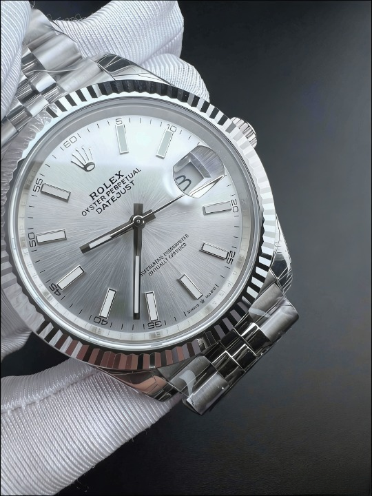 CLEANクリーン工場 ROLEXロレックスデイトジ ャスト126334 41mmシルバー文字盤 フルーテッド ベゼル ジュビリープレスレット 1:1精度