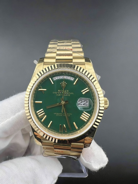 CLEANクリーン工場 ROLEXロレックスデイデイデイ ト  イエローゴールド228238 グリーン文 40mm 字盤 フルーテッドベゼル プレジデントプレスレッ 1:1精度