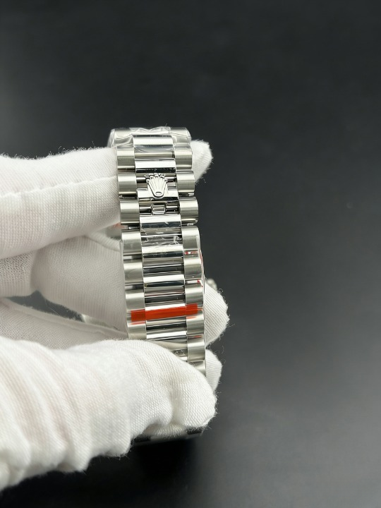 CLEANクリーン工場  ROLEXロレックスデイデイ ト 228239  40mm ブルー文字盤ローマ字 フルー テッドベゼル プレジデントプレスレット 1:1精度