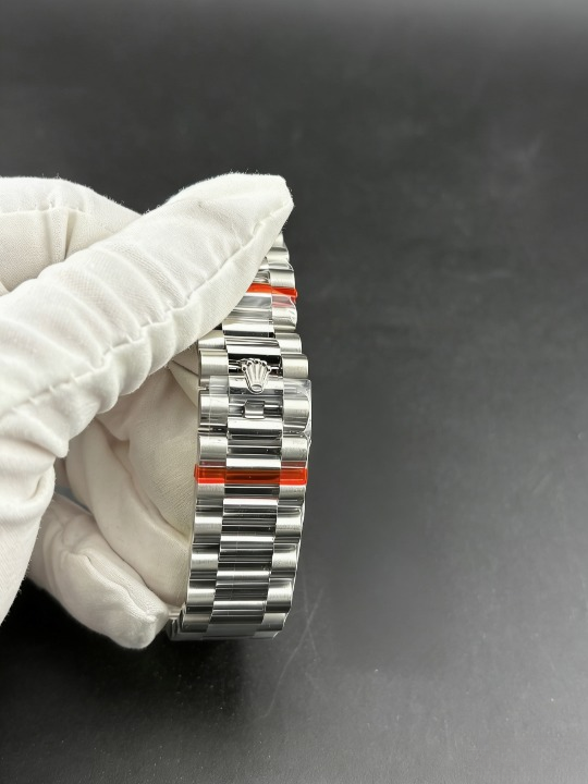 CLEANクリーン工場 ROLEXロレックスデイデイデイ ト 228239 40mmメテオライト文字盤ダイヤ目盛。 り フルーテッドベゼル プレジデントプレスレット 1:1精度