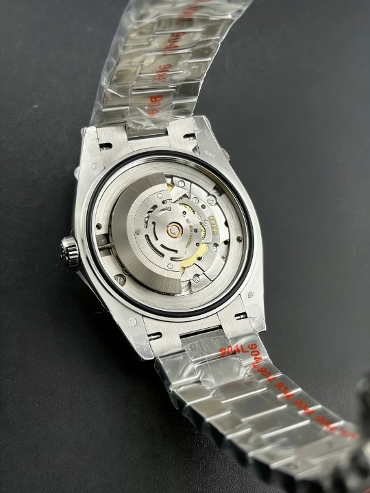 CLEANクリーン工場 ROLEXロレックスデイデイデイ 228236 40mmアイスブルー文字盤ローマ数字 フルーテッドベゼル プレジデントプレスレット 1:1精度