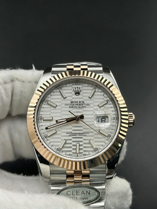 CLEANクリーン工場 ROLEXロレックスデイトジ ャスト126331 41mmコンビローズゴールド  シルバ ーフルーテッドモチーフダイヤル ジュビリープレ スレット 1:1精度