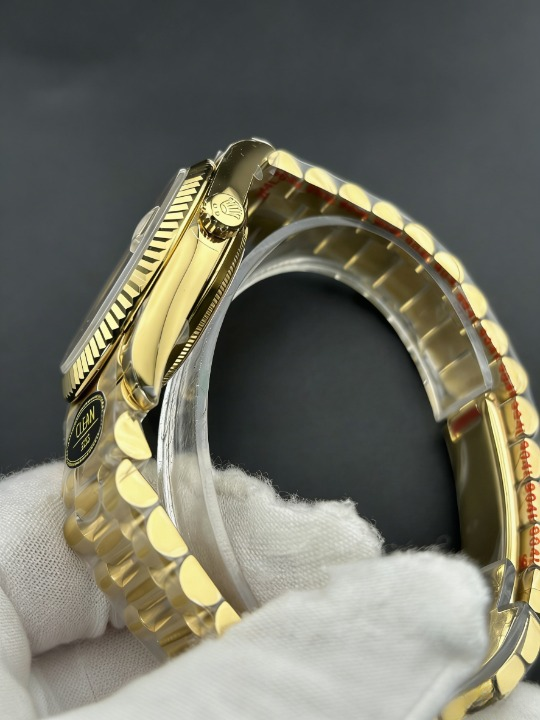 CLEANクリーン工場 ROLEXロレックスデイデイ イエローゴールド228238 40mm ャンパン 文字盤 フルーテッドベゼル プレジデントプレスレ 1:1精度