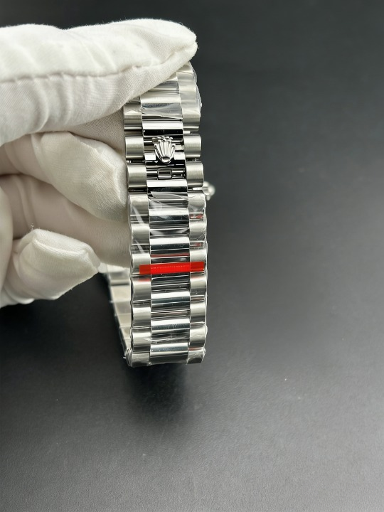 CLEANクリーン工場 ROLEXロレックスデイデイ 228349tbr 40mmダイヤ目盛り シルバー文字 盤 ダイヤモンドベゼル プレジデントプレスレット 1:1精度
