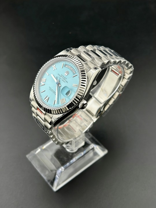 CLEANクリーン工場 ROLEXロレックスデイデイデイ 228236 40mmアイスブルー文字盤ローマ数字 フルーテッドベゼル プレジデントプレスレット 1:1精度