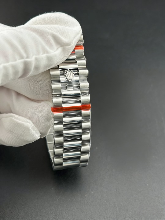 CLEANクリーン工場 ROLEXロレックスデイデイデイ 228239 40mmオリーブグリーン文字盤ローマ 数字 フルーテッドベゼル プレジデントプレスレッ 1:1精度