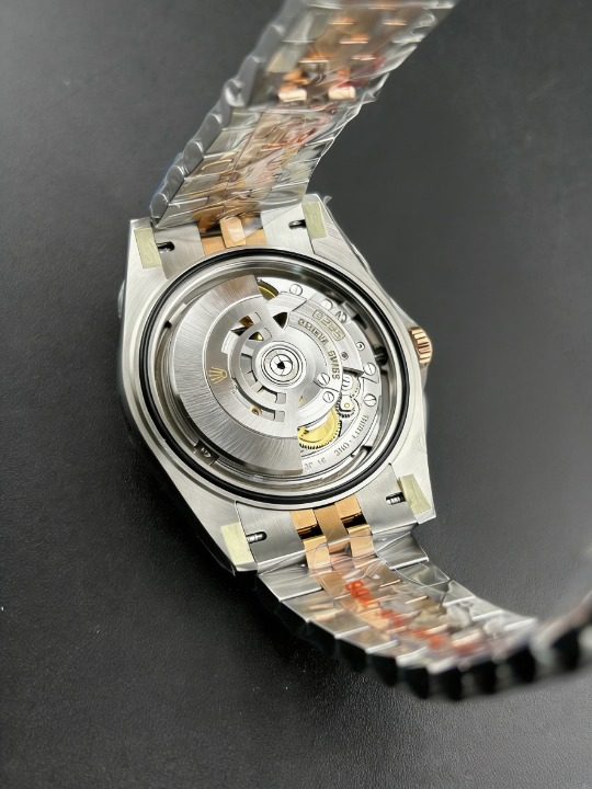 CLEANクリーン工場 ROLEXロレックスデイトジ ャスト コンビローズゴールド126331 チョコレー 41mm フルーテッドベゼル ジュビリ ト文字盤 ープレスレット 1:1精度