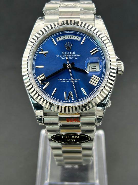 CLEANクリーン工場  ROLEXロレックスデイデイ ト 228239  40mm ブルー文字盤ローマ字 フルー テッドベゼル プレジデントプレスレット 1:1精度