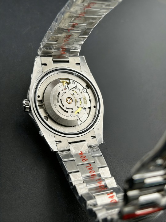 CLEANクリーン工場 ROLEXロレックスデイデイ ト 228239 40mmブラック文字盤ダイヤ目盛り フ ルーテッドベゼル プレジデントプレスレット  1:1 精度