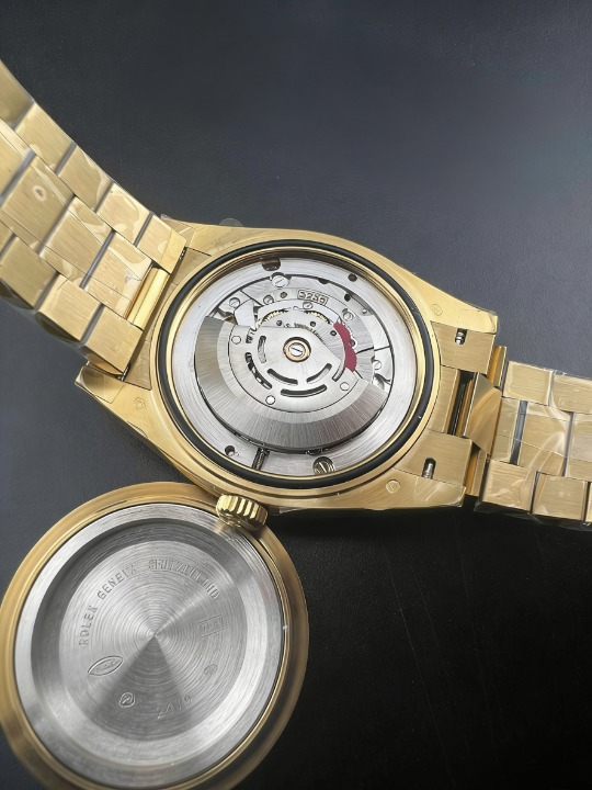 CLEANクリーン工場 ROLEXロレックスデイデイ ト  イエローゴールド228238  40mmダイヤ目盛り ブラック文字盤 フルーテッドベゼル プレジデント プレスレット 1:1精度