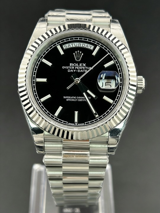 CLEANクリーン工場 ROLEXロレックスデイデイデイ 228236 40mmブラック文字盤 フルーテッドベ ゼル プレジデントプレスレット 1:1精度