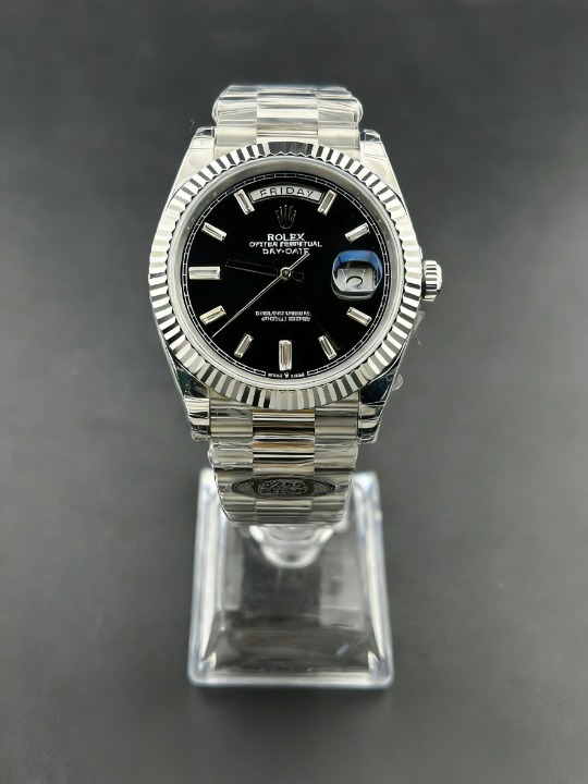 CLEANクリーン工場 ROLEXロレックスデイデイ ト 228239 40mmブラック文字盤ダイヤ目盛り フ ルーテッドベゼル プレジデントプレスレット  1:1 精度