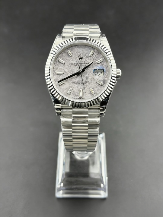 CLEANクリーン工場 ROLEXロレックスデイデイデイ ト 228239 40mmメテオライト文字盤ダイヤ目盛。 り フルーテッドベゼル プレジデントプレスレット 1:1精度