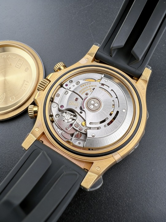 CLEANクリーン工場ROLEXロレックス デイトナ 116518LN ゴールド ダイヤモンド目盛り ブラッ ク文字盤 ラバーベルト cal.4130 1:1精度