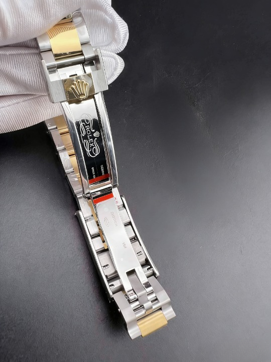 CLEANクリーン工場 ROLEXロレックスサブマリ ーナデイト40mm 116613LB コンビゴールド 読ブル ー文字盤 1:1級