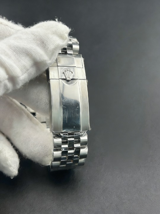 CLEANクリーン工場 ROLEXロレックスGMTマス ター ll 126710GRNR 40mmブラック/グレーベゼ ル グリーン針 ジュビリー 1:1精度