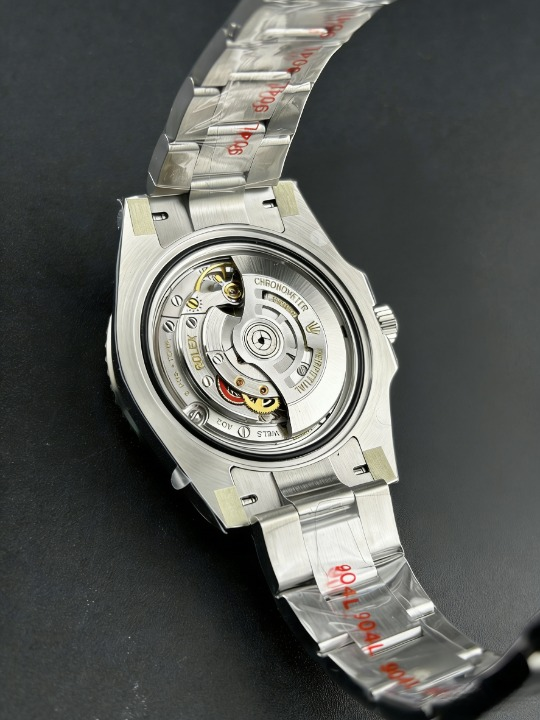 CLEANクリーン工場 ROLEXロレックスGMTマス ター ll 126710GRNR 40mmブラック/グレーベゼ ル グリーン針 1:1精度