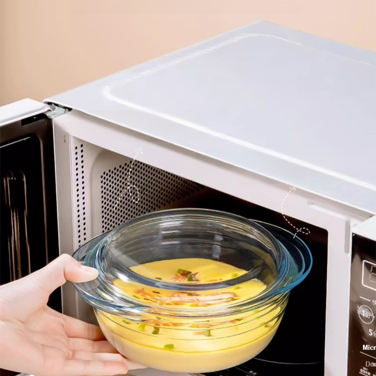 Heat-resistant glass egg bowl with lid