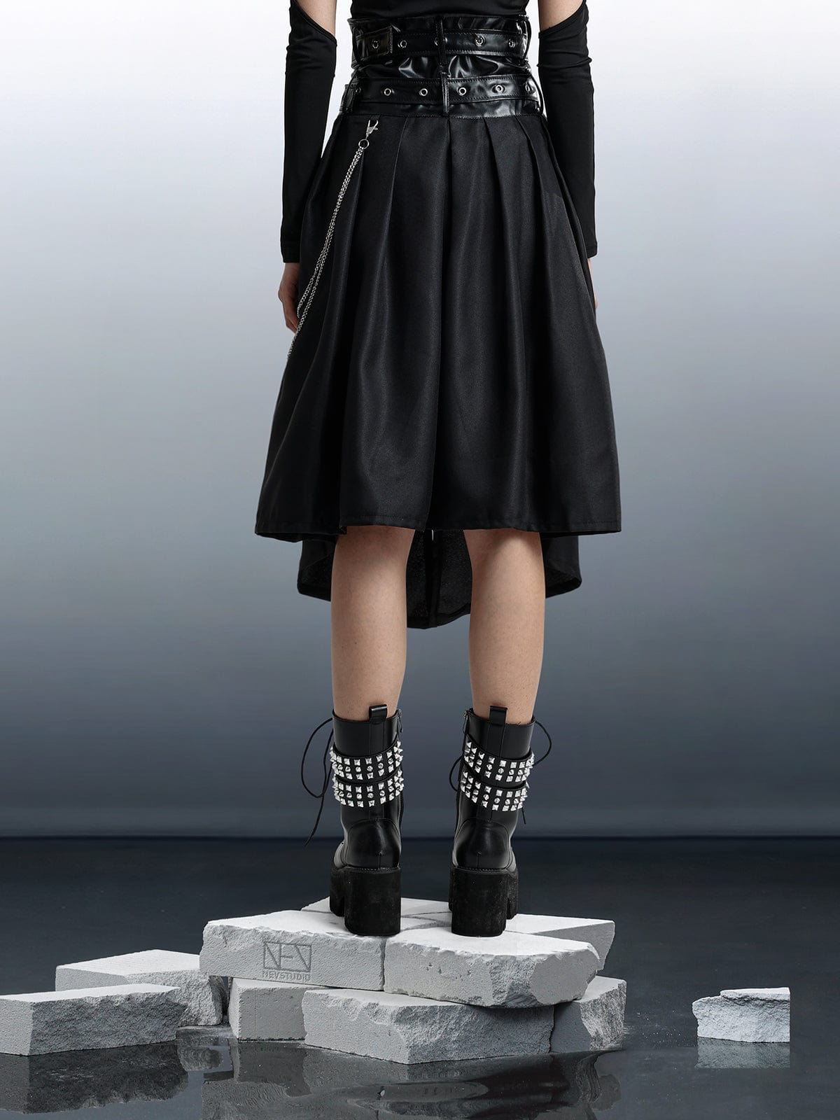 NEV Asymmetric Strappy Chain Pleated Skirt
