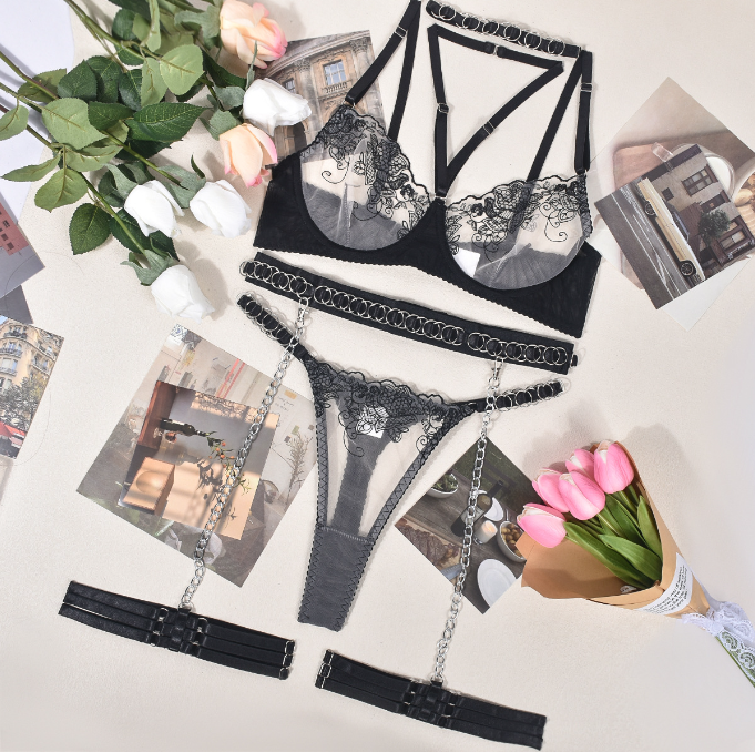 Black Embroidered Metal Detail Five-Piece Lingerie Set