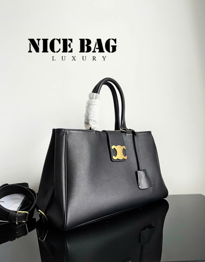 ✨【CELINE】上質なカーフスキン 毎日に使いやすいMEDIUMバッグ