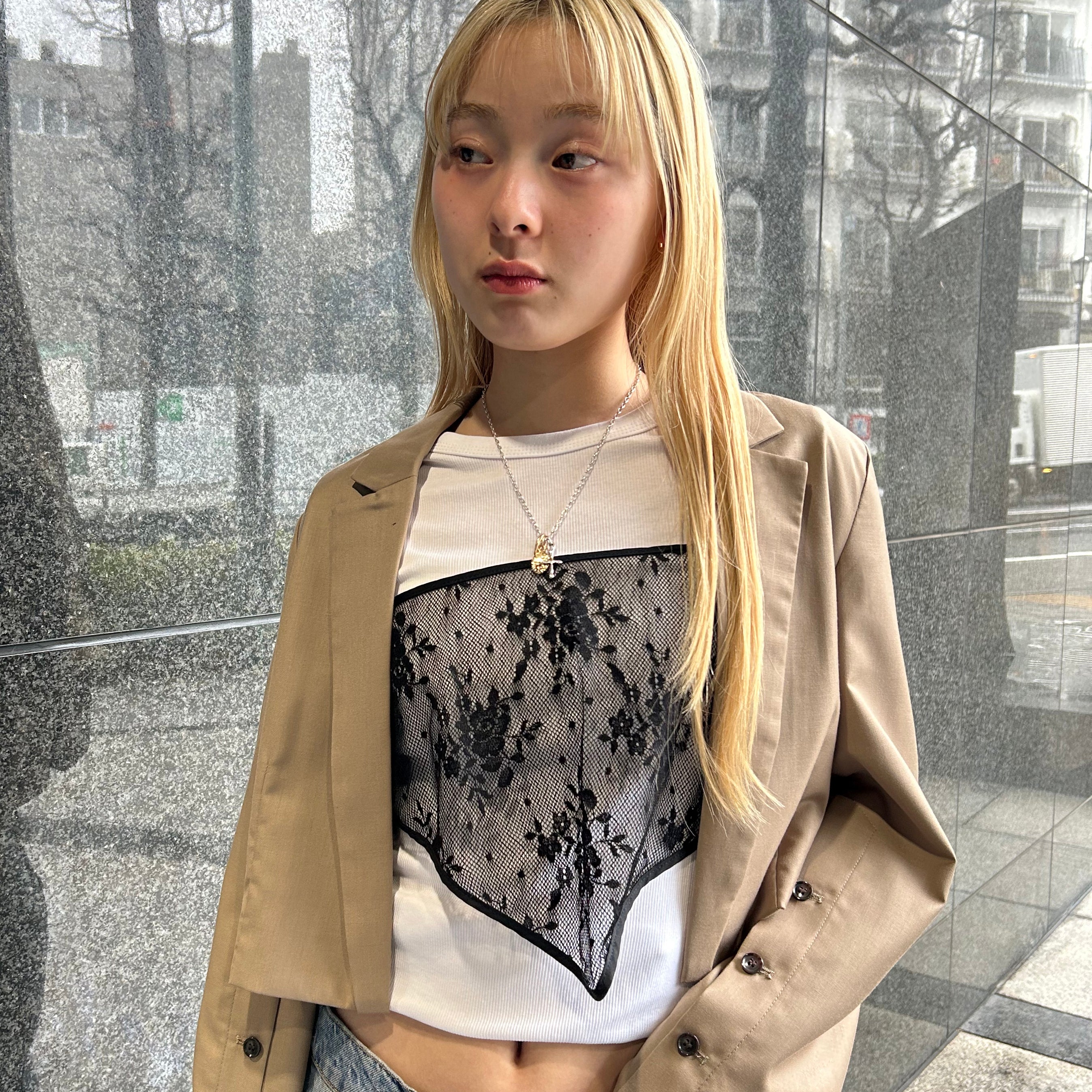 バブーシュカをビスチェ風にレイヤード?