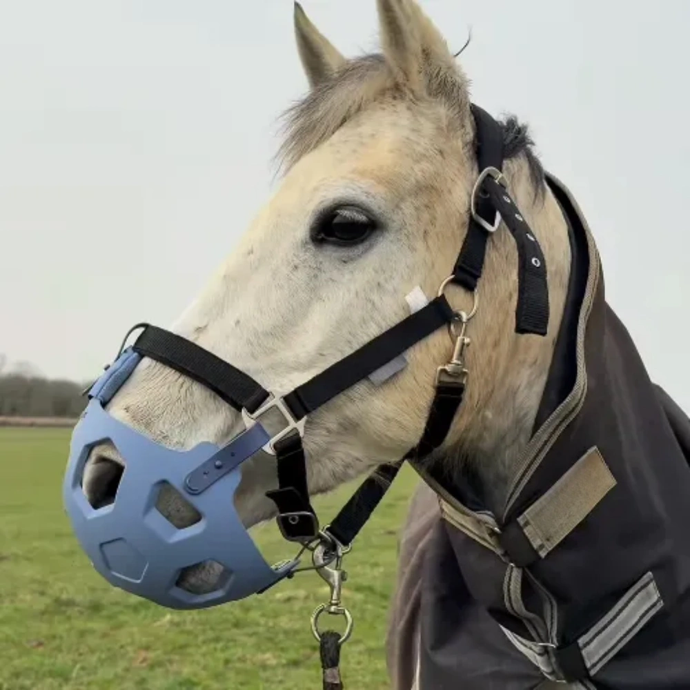 Adjustable Horse Grazing Mask – Control Overeating Safely and Naturally