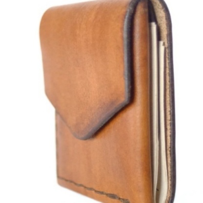 Full-Grain Leather Vertical Wallet – Minimalist Style, Maximum Durability