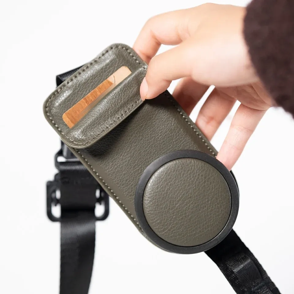 Magnetic Quick-Release Bag Strap – One-Hand Detach