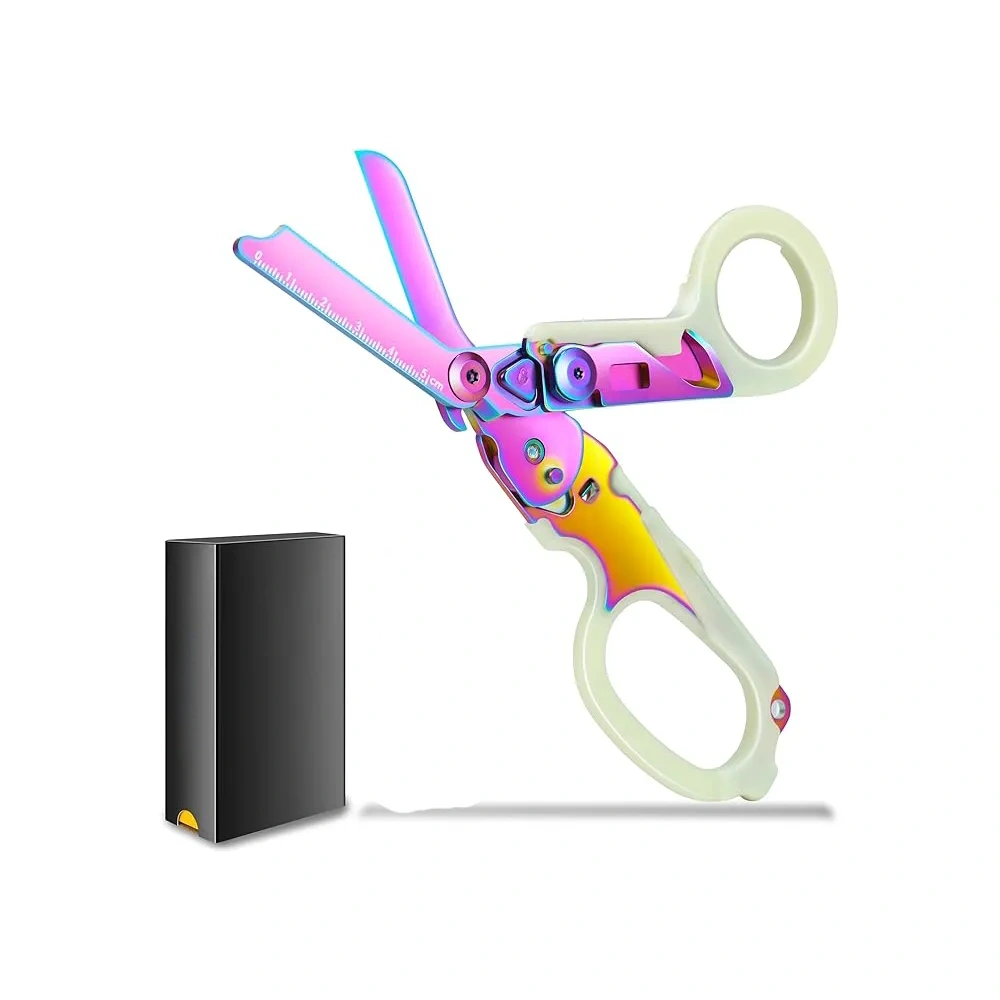 The trauma scissors are foldable (but do not come with a compatible sheath)