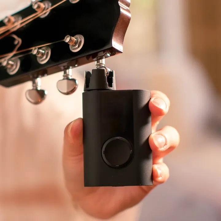 Rechargeable Smart Guitar Tuner – Instant Precision for Perfect Sound