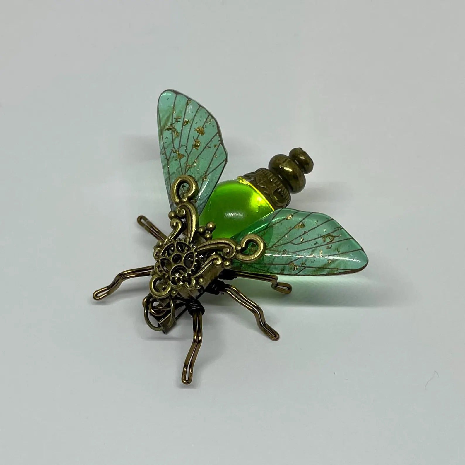 Steampunk Bee Pin – Intricate Gear Design & Hand-Painted Emerald Wings