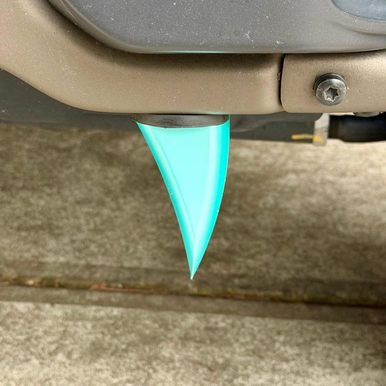 Magnetic Bumper Fangs – Weather-Resistant Rubber-Coated Teeth for Easy Installation and Secure Fit