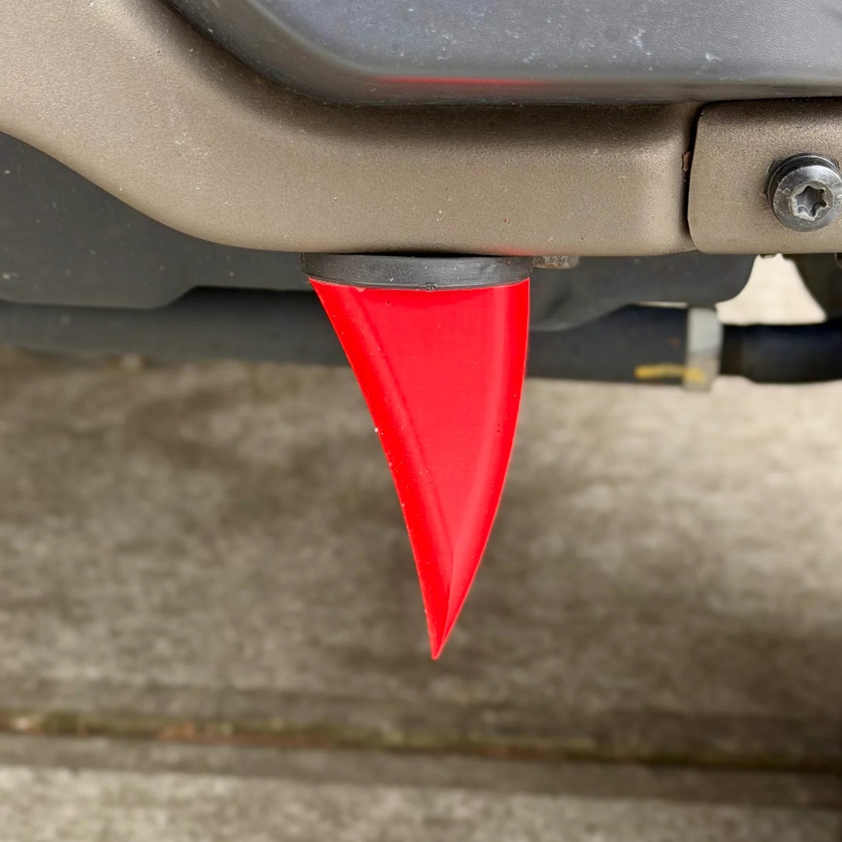 Magnetic Bumper Fangs – Weather-Resistant Rubber-Coated Teeth for Easy Installation and Secure Fit