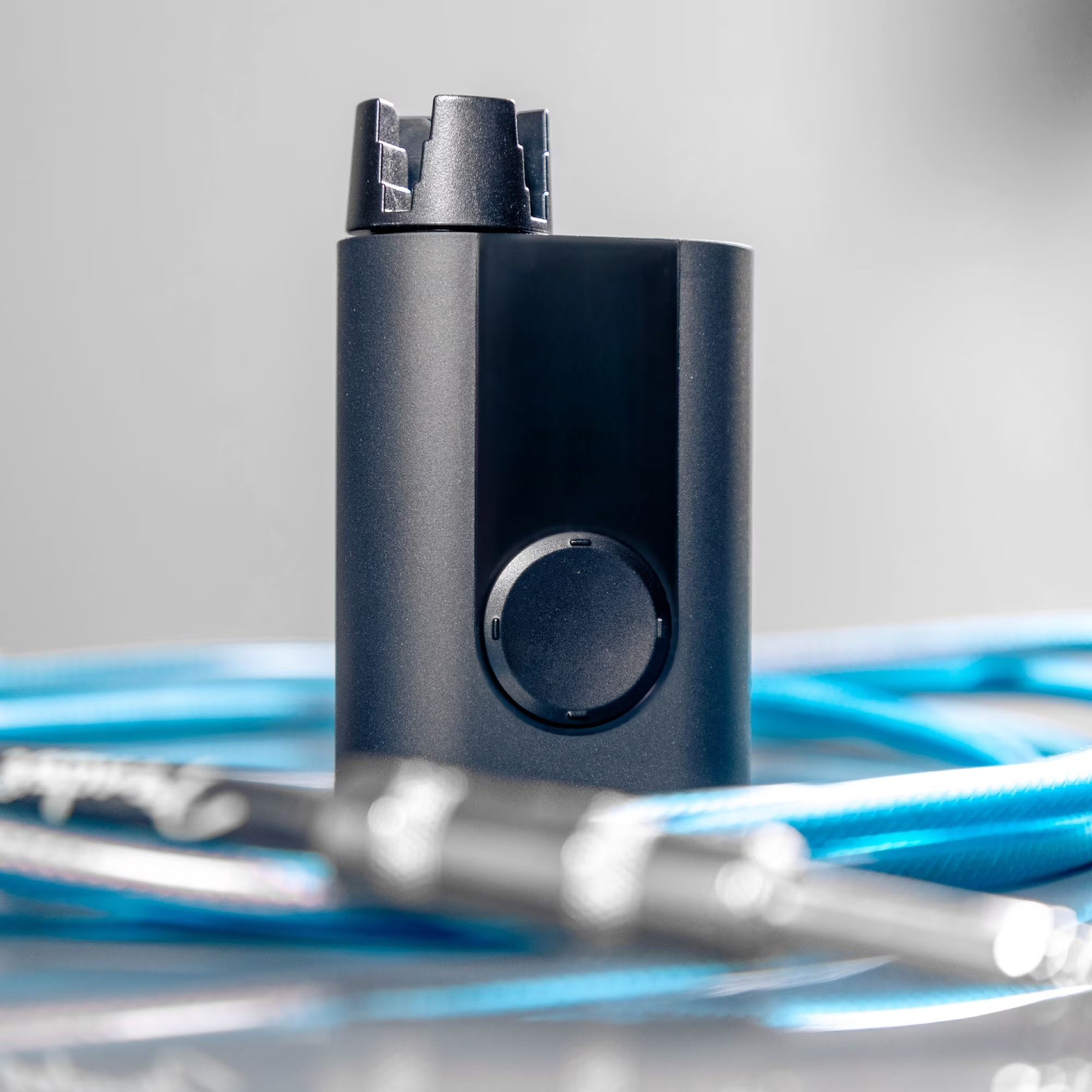 Rechargeable Smart Guitar Tuner – Instant Precision for Perfect Sound
