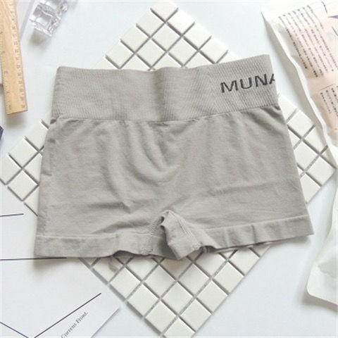 Seamless mid-waist shaping and butt-lifting boxer briefs