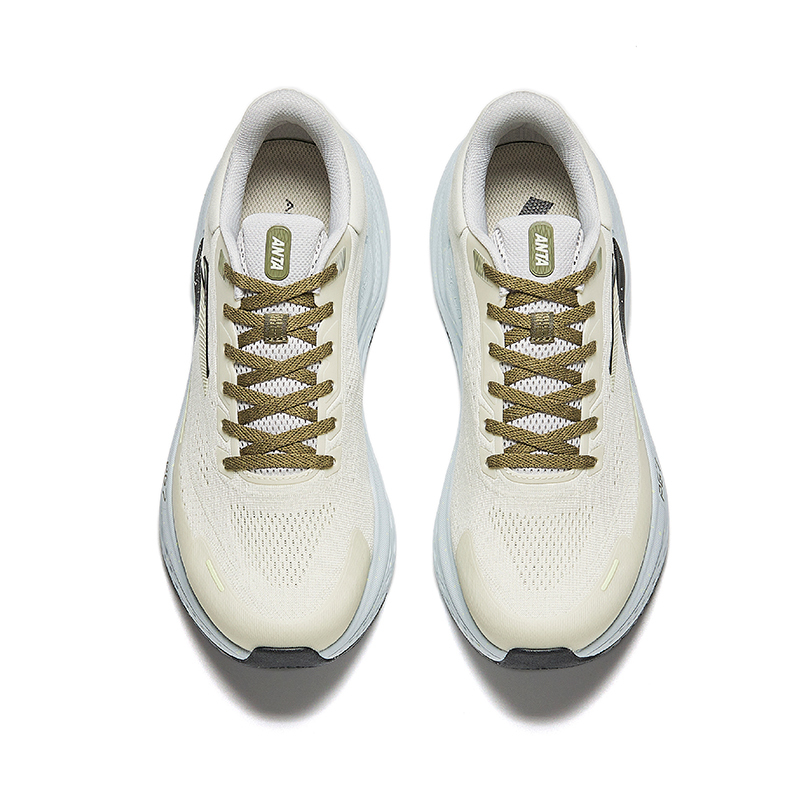 [EMPLOYEE] Travel Running Shoes Men