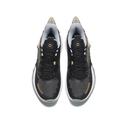 Shock Wave 5 TEAM Basketball Shoes